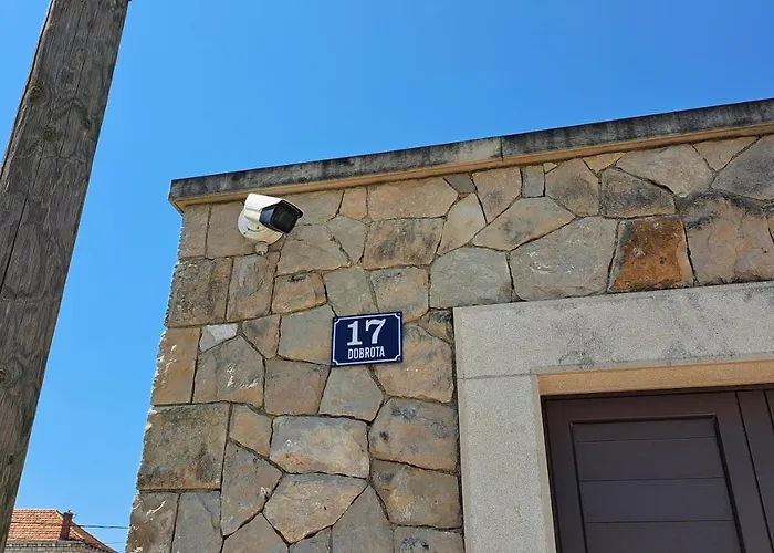 Dubrovnik Airport Tea *