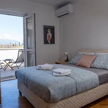 Dubrovnik Airport Tea